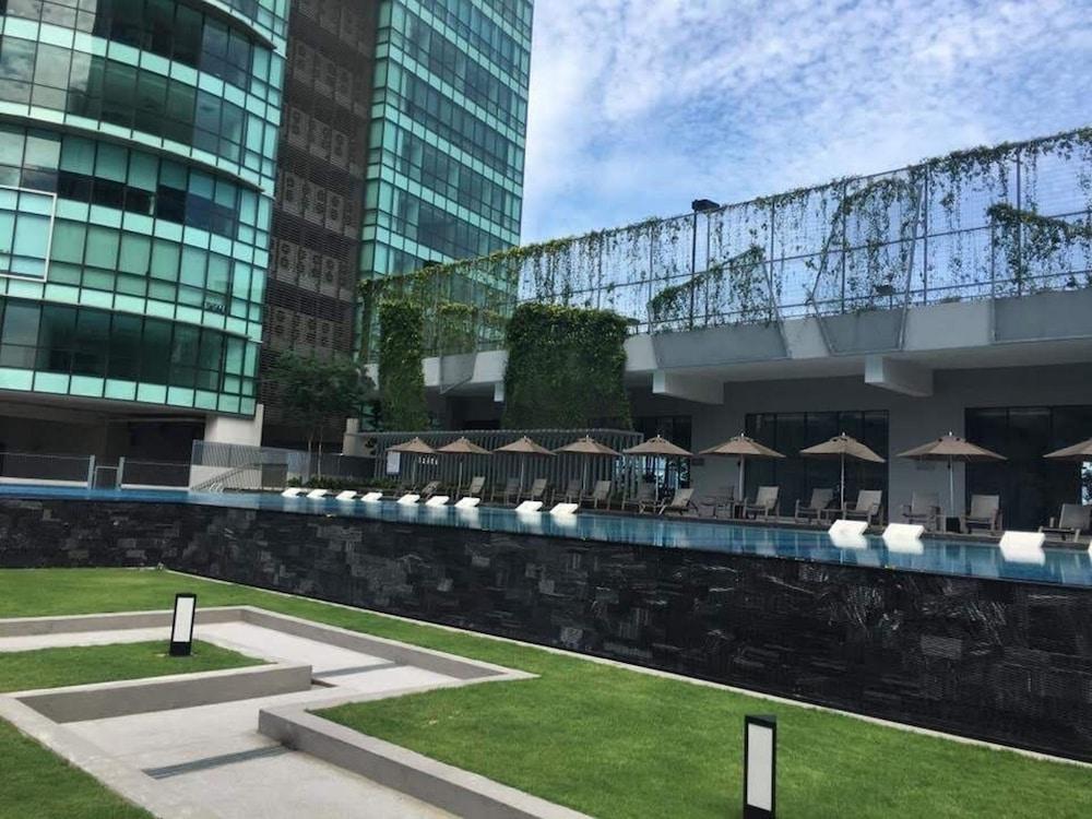อริวา ทริลเลียน เรสซิเดนซ์ Apartment กัวลาลัมเปอร์ ภายนอก รูปภาพ